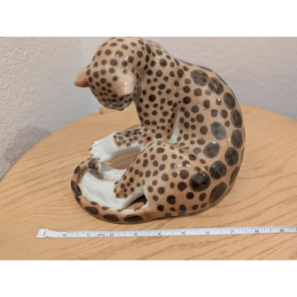 Lomonosov Porcelain Cheetah  (RARE)  Excellent Condition